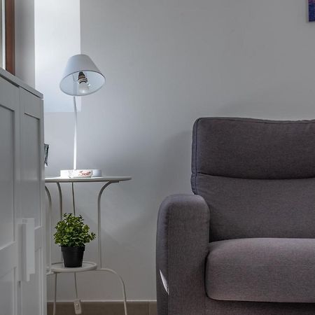 Malu Holiday Apartment-Palazzo Quaroni Παλέρμο Εξωτερικό φωτογραφία