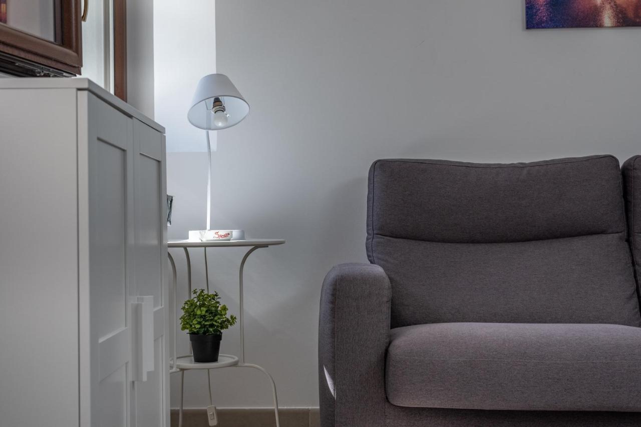 Malu Holiday Apartment-Palazzo Quaroni Παλέρμο Εξωτερικό φωτογραφία